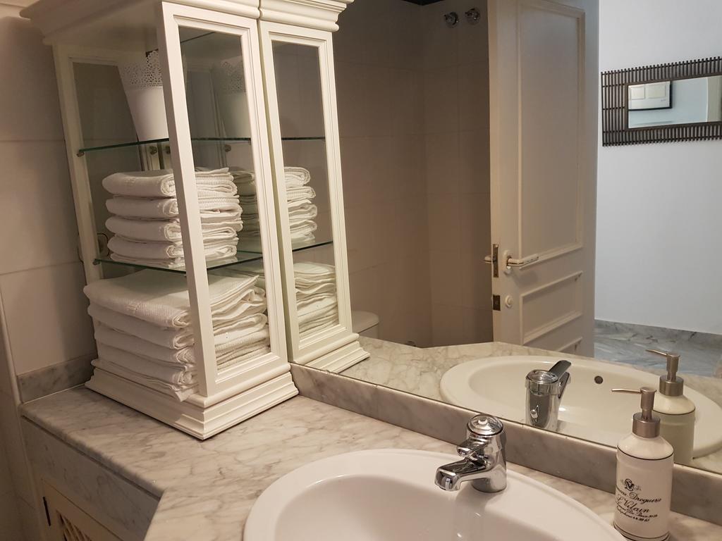 Isla Benalmadena Apartment ภายนอก รูปภาพ